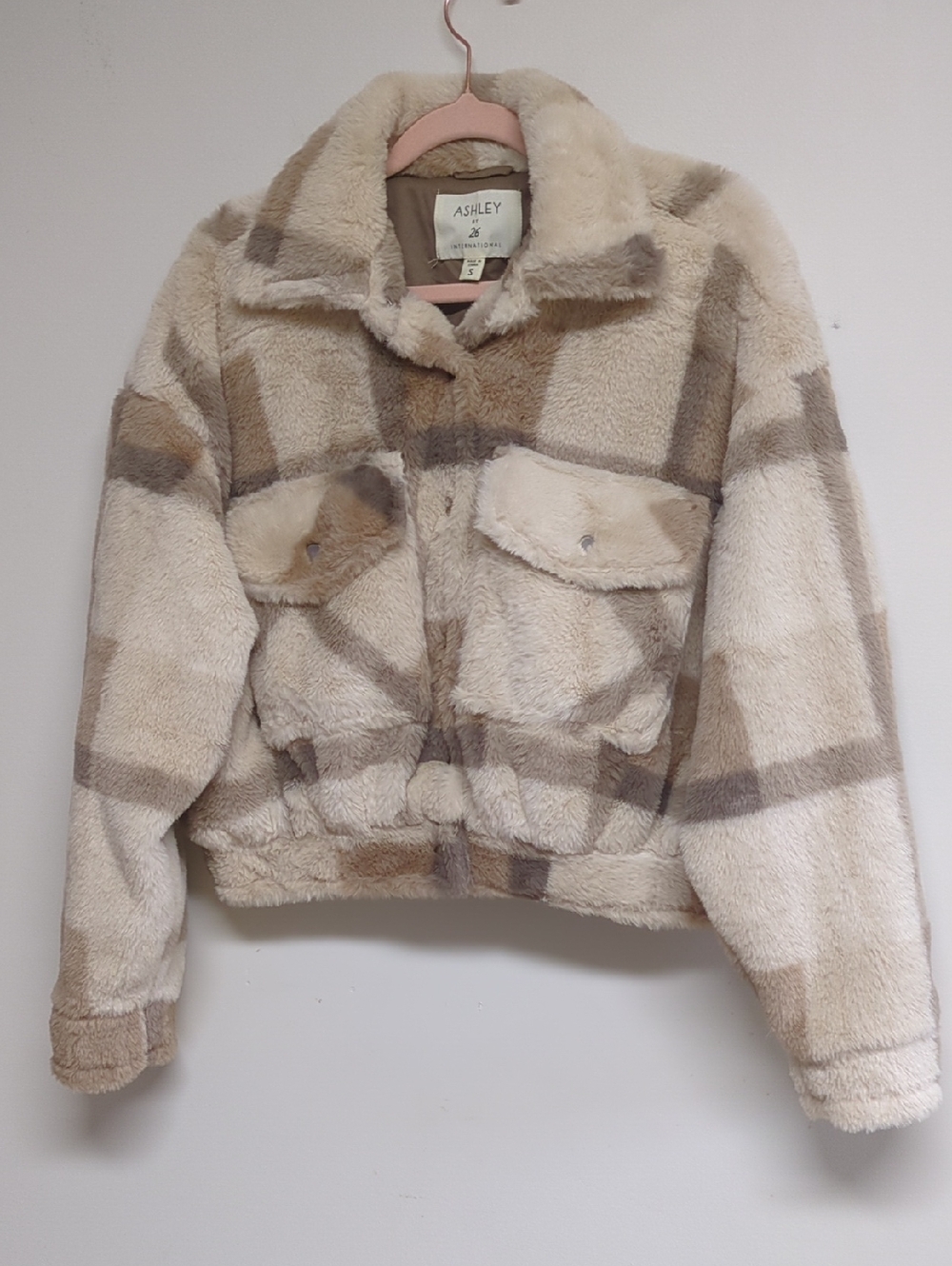 Ashley By 26 International Cream Plaid Teddy Jacket Cropped Faux Fur Size Small - Picture 2 of 8
